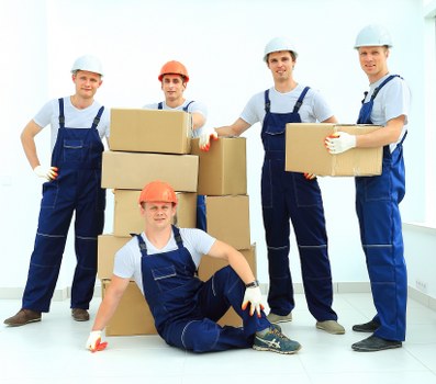 Organised storage space in Newsouthgate for furniture and boxes